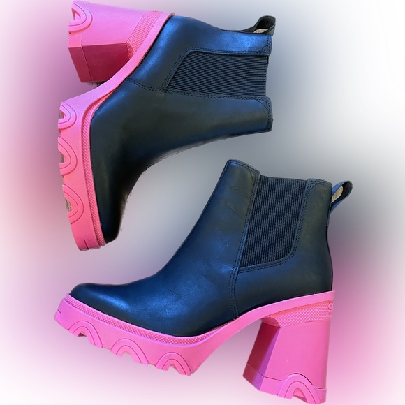 Sorel Shoes - Sorel NWOT Womens Brett Heel Chelsea Bootie in Cactus Pink